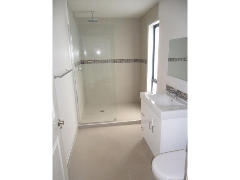 2/5 Owen Place, Summerhill TAS 7250