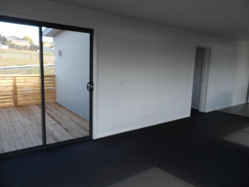 22 Tenth Avenue, West Moonah TAS 7009