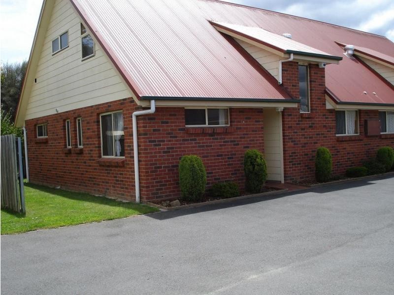 4/14 Plumer Street, Newnham TAS 7248