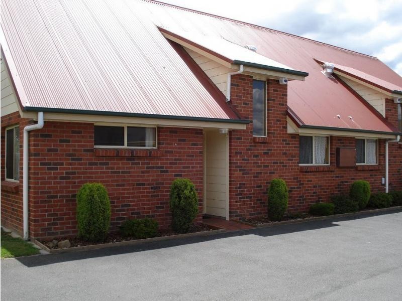 4/14 Plumer Street, Newnham TAS 7248