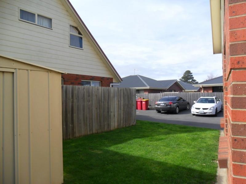 2/14 Plumer Street, Newnham TAS 7248