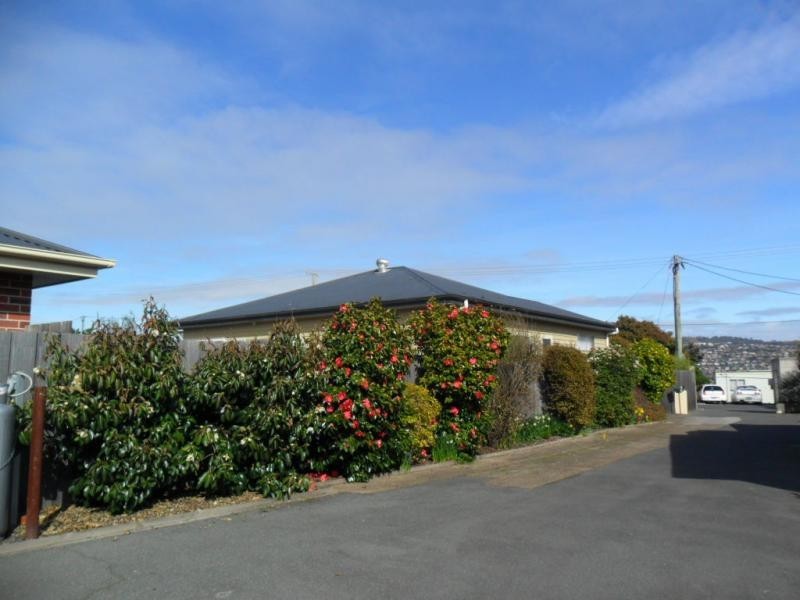 2/14 Plumer Street, Newnham TAS 7248