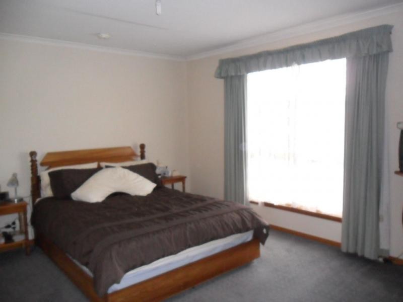 9 Kate Place, Summerhill TAS 7250