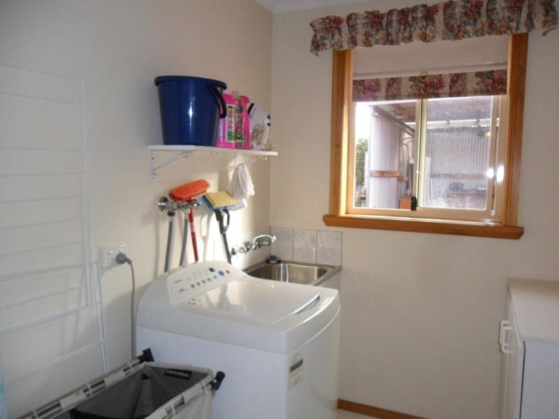 9 Kate Place, Summerhill TAS 7250