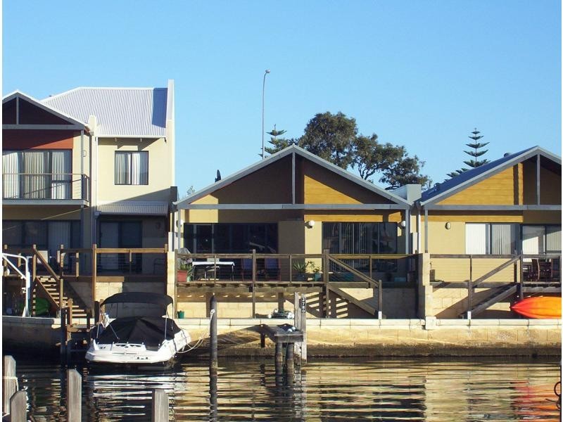3/3 Piccolo Place, Halls Head WA 6210