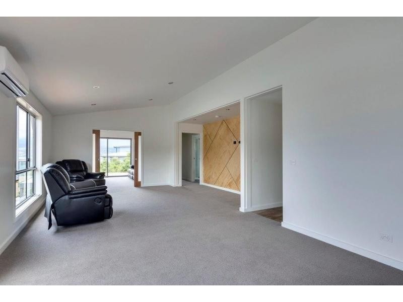 635 Oceana Drive, Tranmere TAS 7018