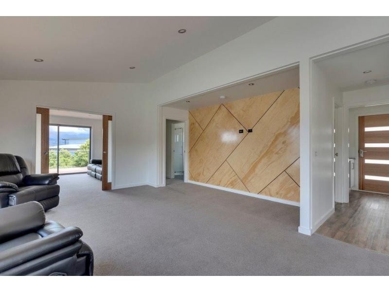 635 Oceana Drive, Tranmere TAS 7018