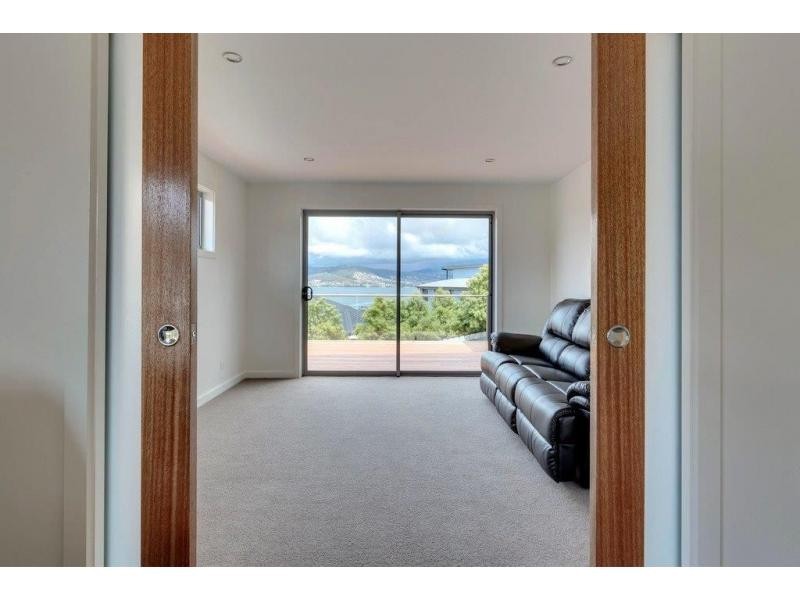 635 Oceana Drive, Tranmere TAS 7018