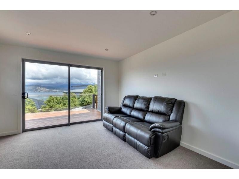 635 Oceana Drive, Tranmere TAS 7018