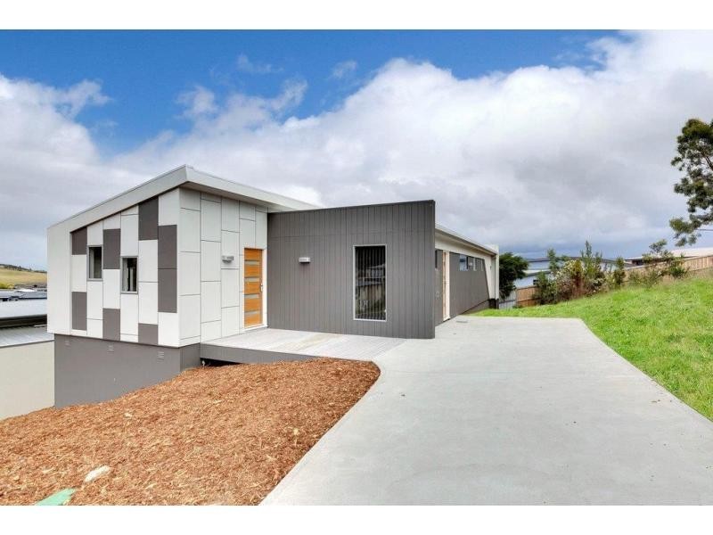 635 Oceana Drive, Tranmere TAS 7018