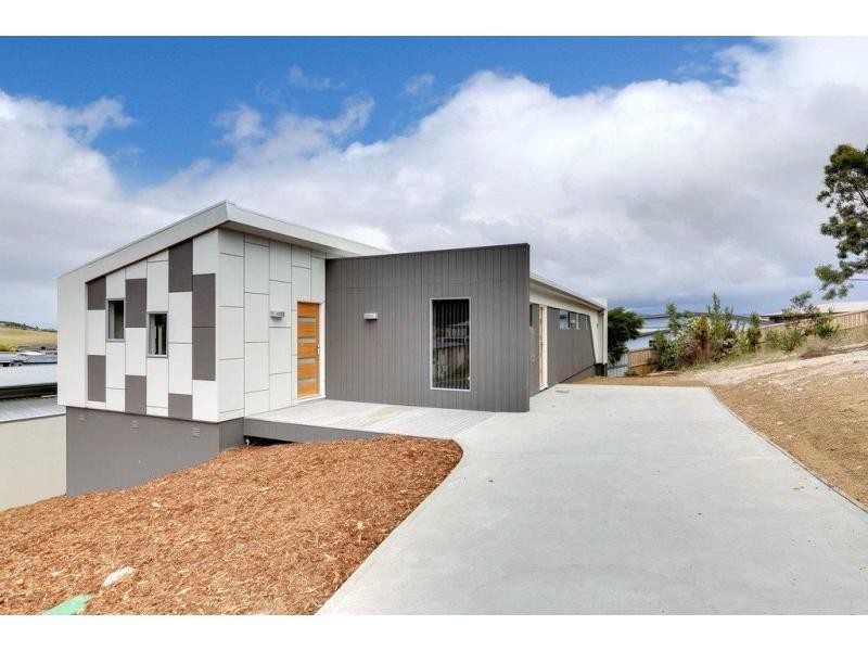 635 Oceana Drive, Tranmere TAS 7018