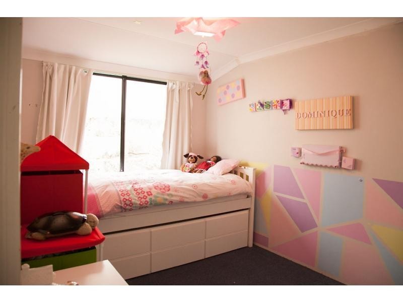 33 Belvoir Crescent, Orelia WA 6167