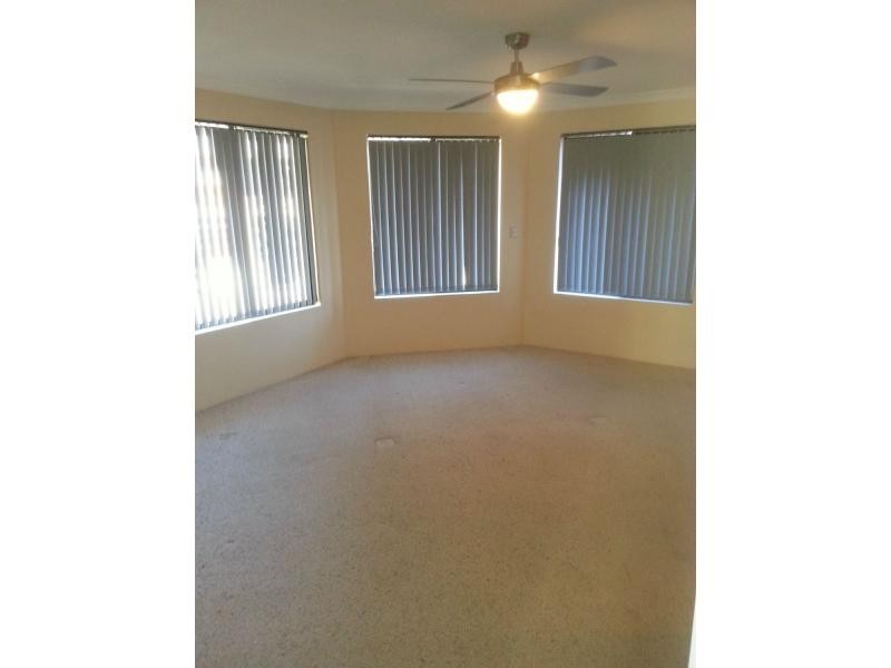 33 Belvoir Crescent, Orelia WA 6167