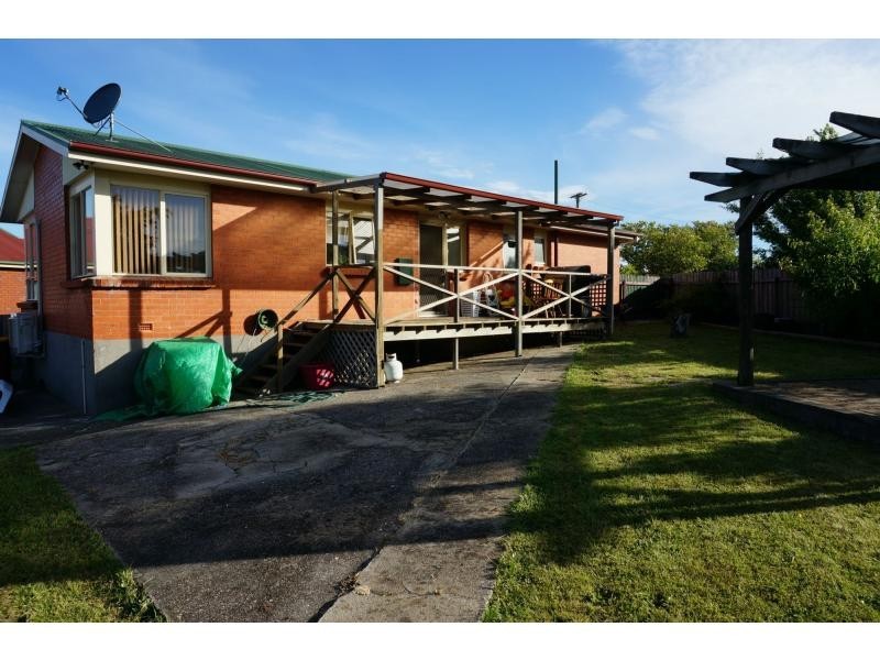 73 Paringa Avenue, Newnham TAS 7248