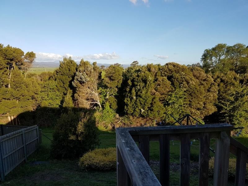 2/31 Henry Grove, Legana TAS 7277