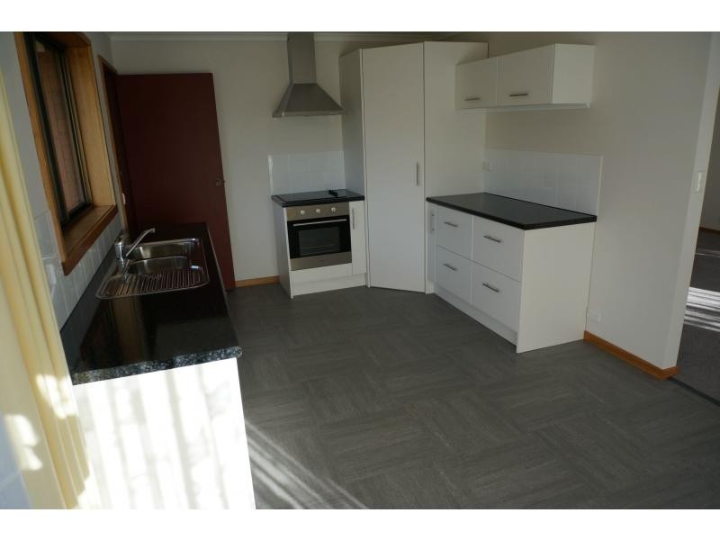 2/169 Hobart Road, Kings Meadows TAS 7249