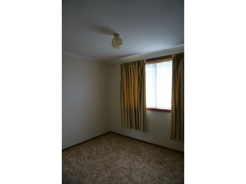 2/39 Bishops Drive, Newnham TAS 7248