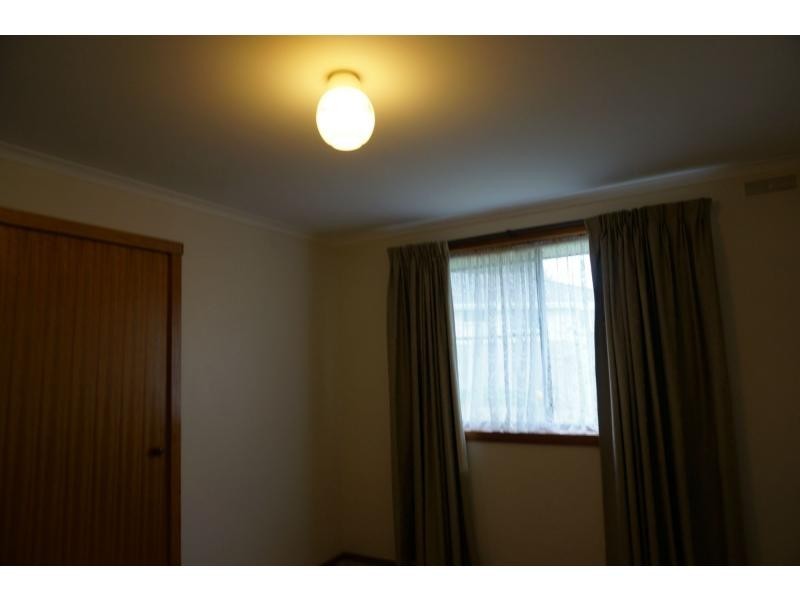 2/39 Bishops Drive, Newnham TAS 7248