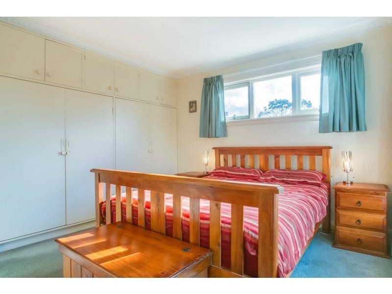 34 Veronica Crescent, Norwood TAS 7250