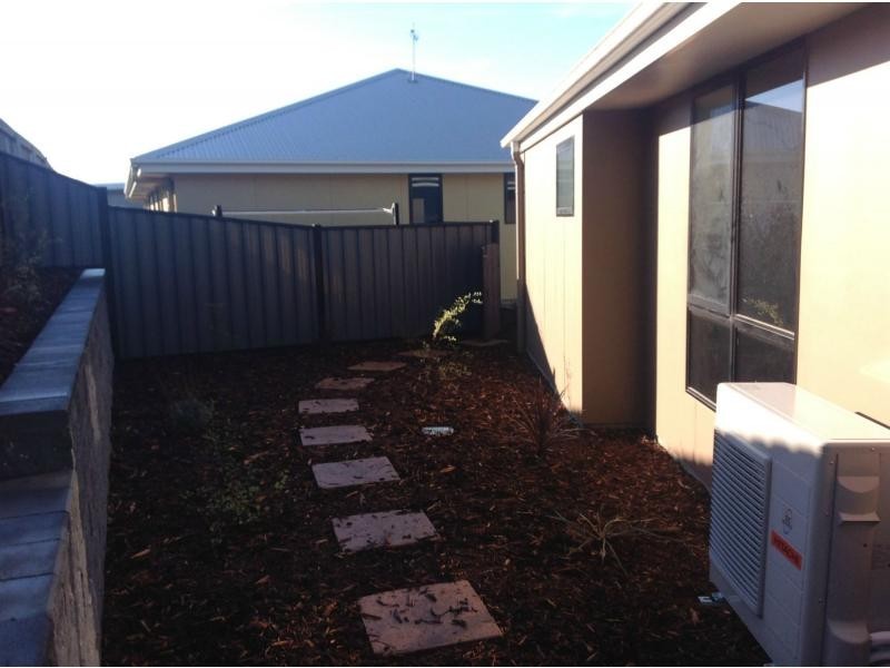 2/24 Henry Grove, Legana TAS 7277