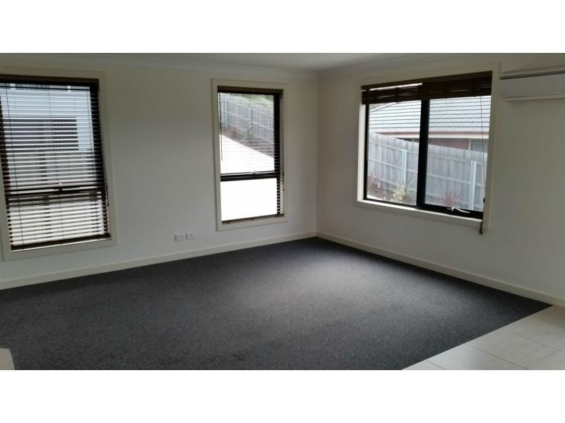 2/27 Henry Grove, Legana TAS 7277