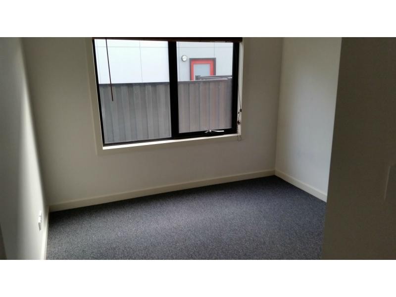 2/27 Henry Grove, Legana TAS 7277