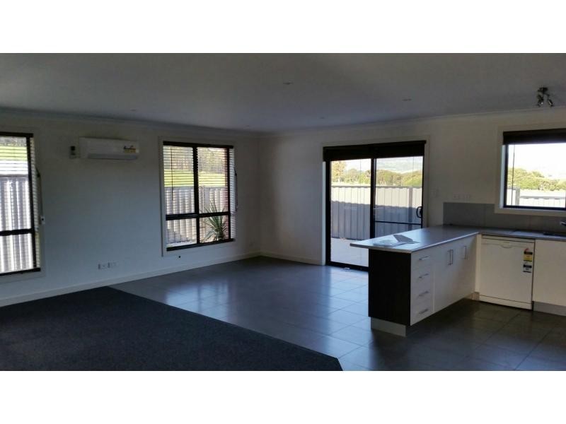 2/6 Lovely Banks Court, Legana TAS 7277