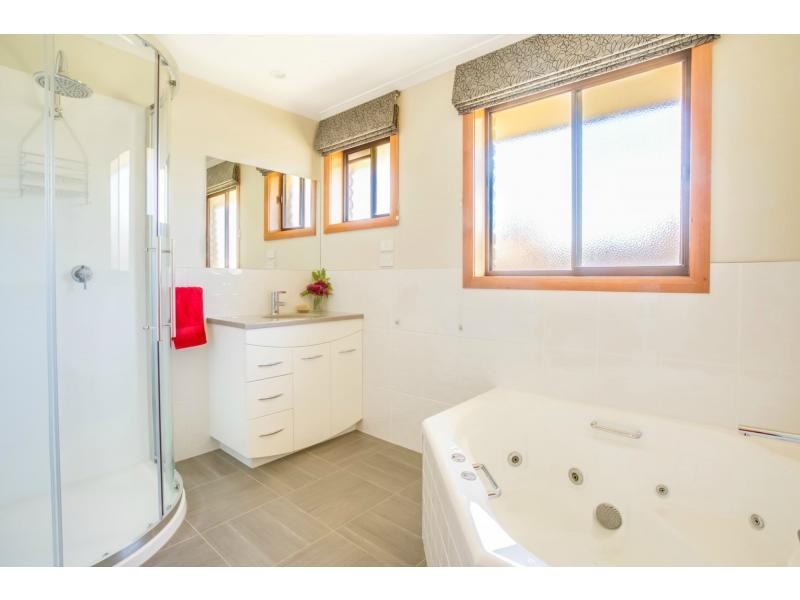 32 Main Road, Exeter TAS 7275