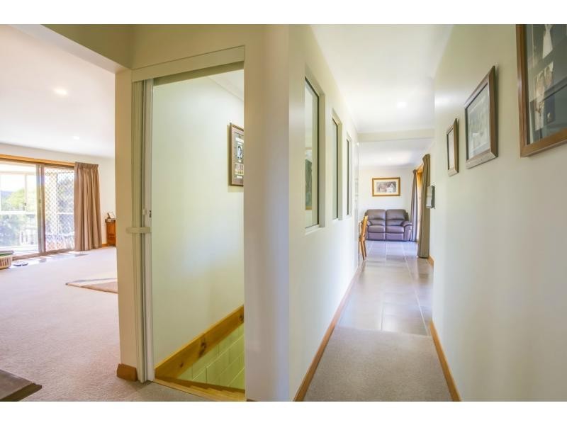 32 Main Road, Exeter TAS 7275