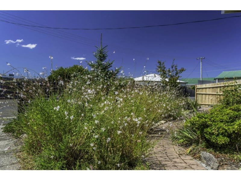 1 Luck Street, Mowbray TAS 7248