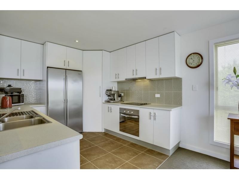 2/35 Rothesay Close, Newnham TAS 7248