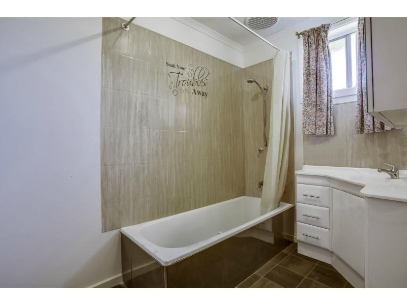 8 Rosny Street, Ravenswood TAS 7250