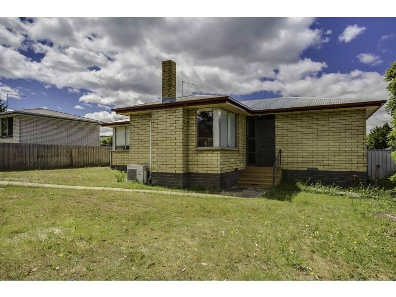 8 Rosny Street, Ravenswood TAS 7250