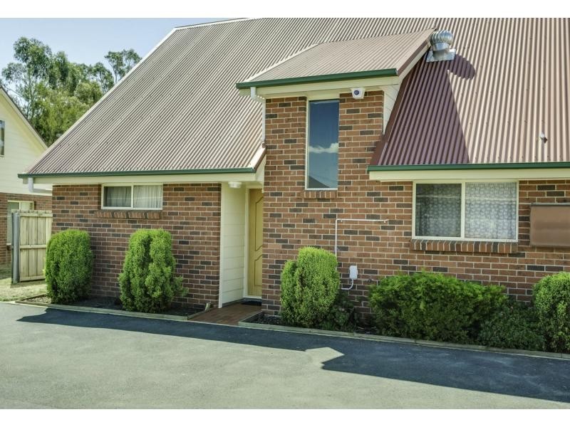 Unit 2/14 Plumer Street, Mowbray TAS 7248