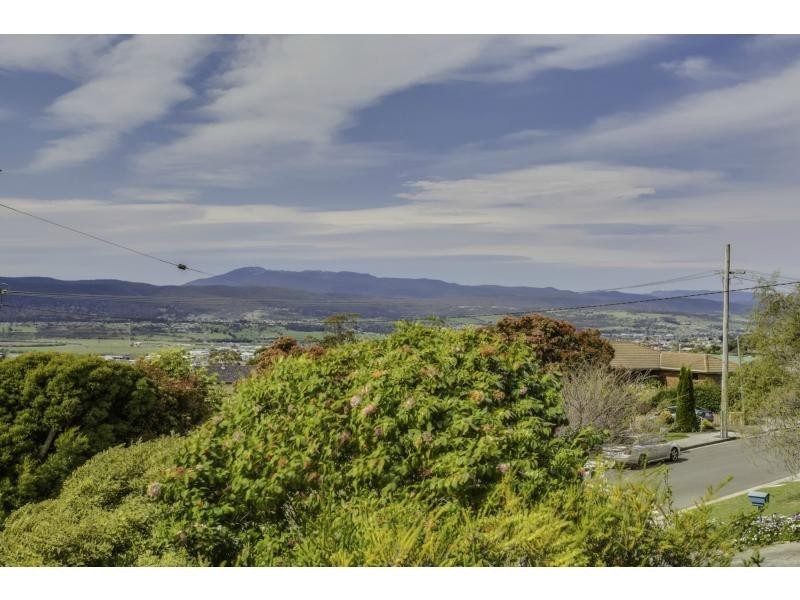 113 New World Avenue, Trevallyn TAS 7250