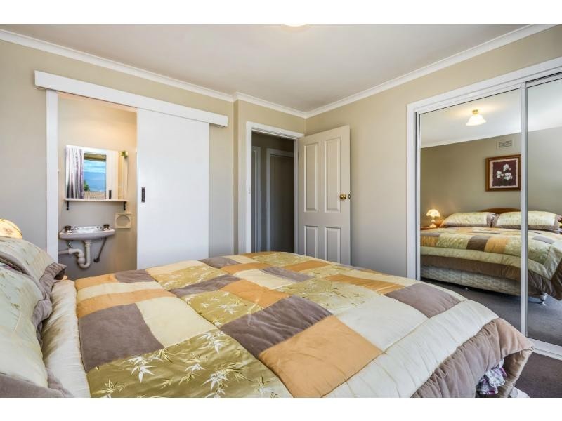 139 New World Avenue, Trevallyn TAS 7250