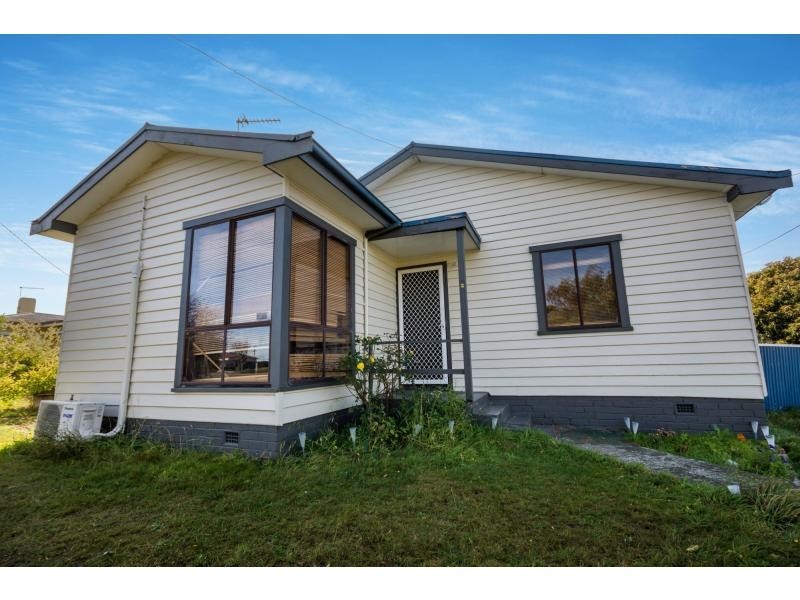 2 Mawson Place, Mayfield TAS 7248