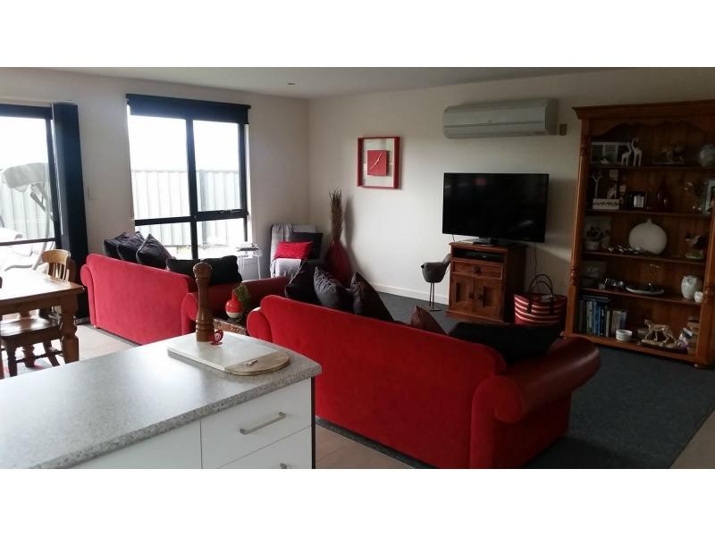 1/24 HENRY Grove, Legana TAS 7277