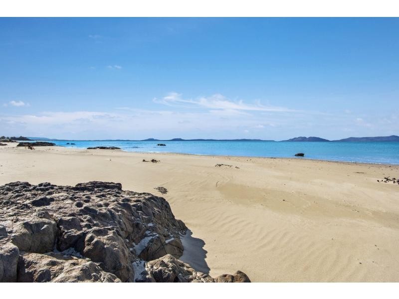 Unit 2/4 Aqua Sands Drive, Swansea TAS 7190