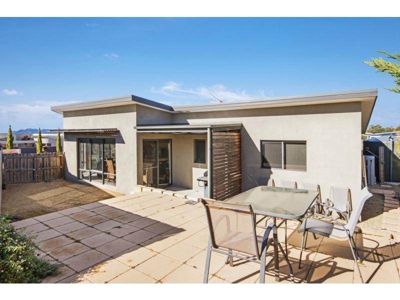 Unit 2/4 Aqua Sands Drive, Swansea TAS 7190