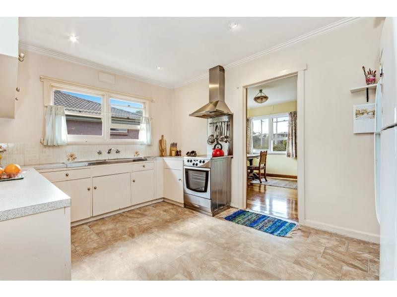 18 Outram Street, West Launceston TAS 7250