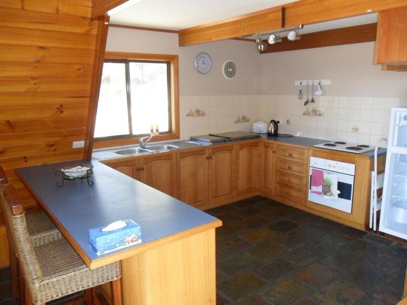 12 Lanena Crescent, Lanena TAS 7275