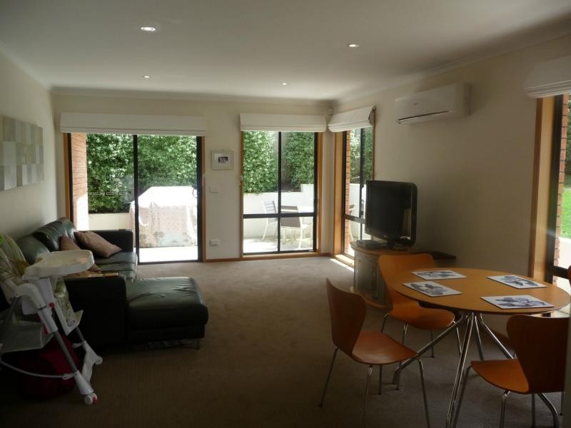 1/10 Wells Parade, Blackmans Bay TAS 7052