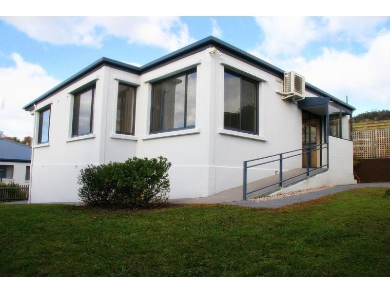 3/100 Augusta Road, Lenah Valley TAS 7008