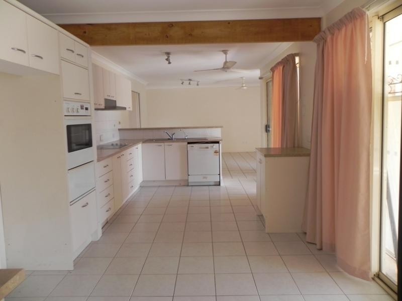 4 Kite Place, Albany Creek QLD 4035