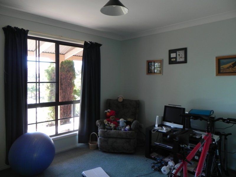 23 Gum Leaf Court, Albany Creek QLD 4035