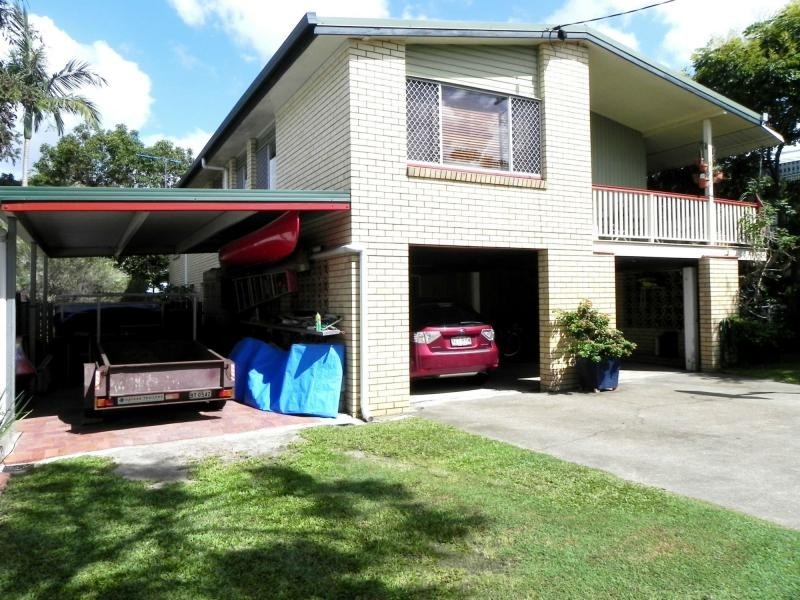 17 Minto Crescent, Arana Hills QLD 4054