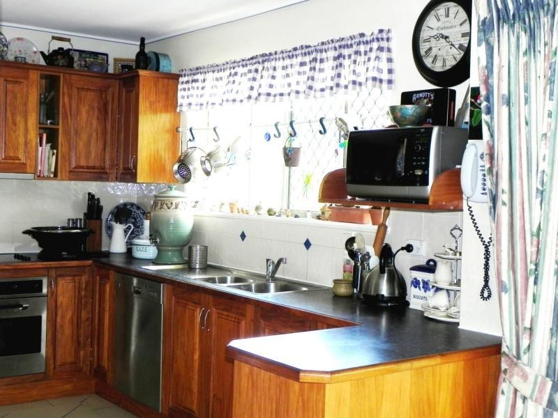 17 Minto Crescent, Arana Hills QLD 4054