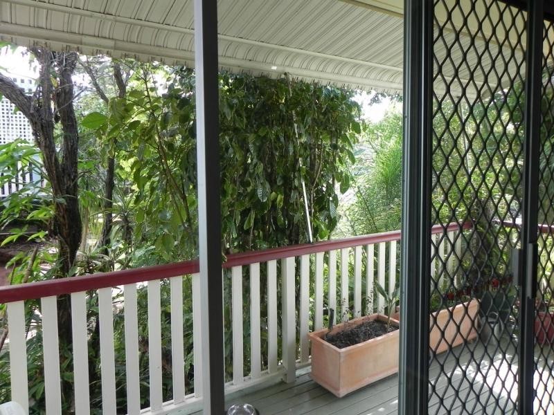 17 Minto Crescent, Arana Hills QLD 4054