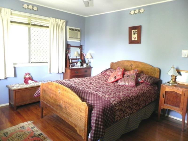 17 Minto Crescent, Arana Hills QLD 4054